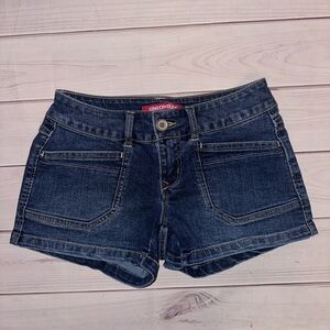 Unionbay Women’s Denim Shorts Size 0 
Dark Blue Summer Vacation Casual Retro